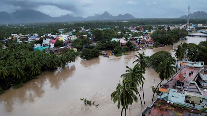 Cyclone Ockhi: TN requests Centre for Navy, CG copters for search & rescue Cyclone Ockhi: TN requests Centre for Navy, CG copters for search & rescue
