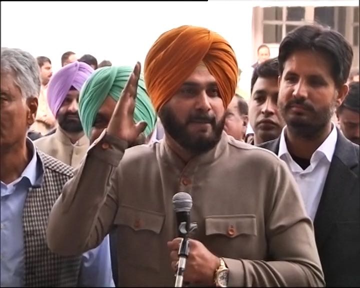 Sidhu slammed by Shiv Sena over decision of attending Imran Khan's swearing-in ceremony in Pakistan Sidhu slammed by Shiv Sena over decision of attending Imran Khan's swearing-in ceremony in Pakistan