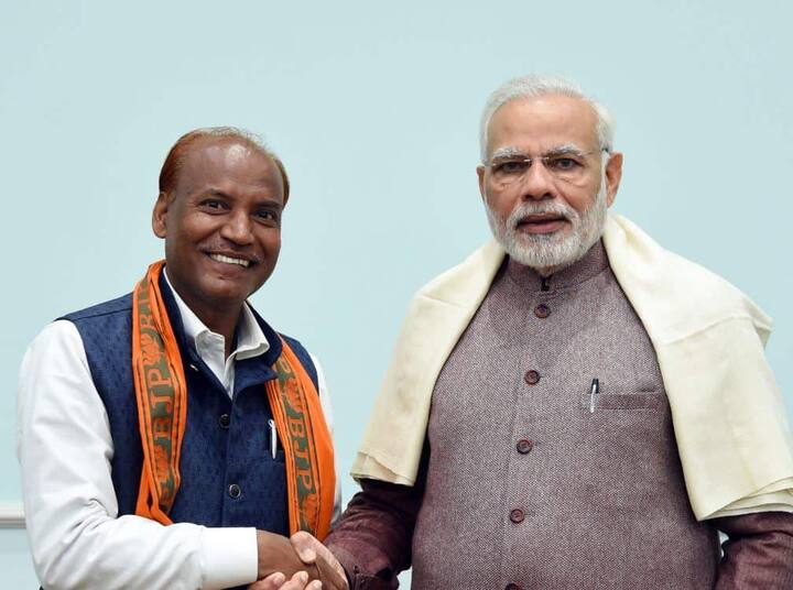 PM Modi tweeted -Mahesh Pratap Sonkar is heading the Jais Nagar Palika Parishad. He has our best wishes in serving Amethi and ensuring the youth of this district have a bright future.