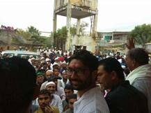 Gujarat polls: Dalit leader Jignesh Mevani’s car attacked, blames BJP