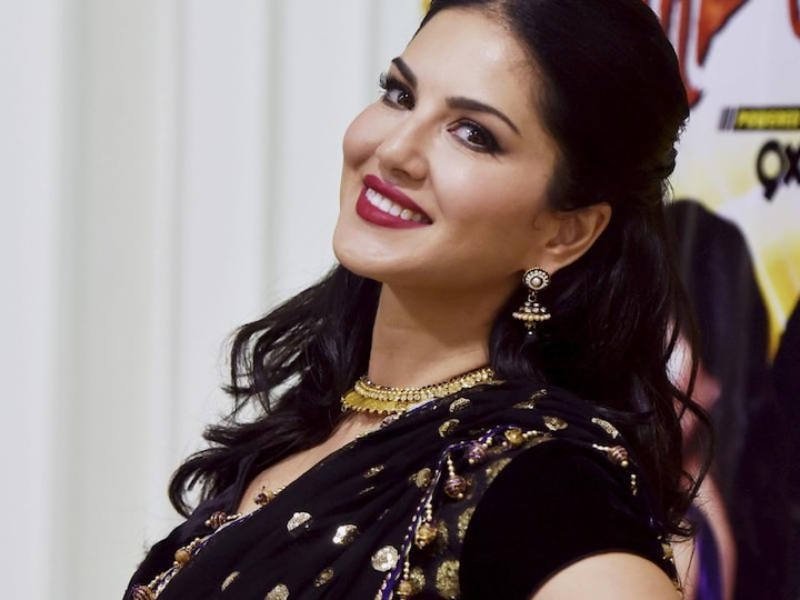 Bengaluru: Protest staged against Sunny Leone’s New Year Eve show Bengaluru: Protest staged against Sunny Leone's New Year Eve show