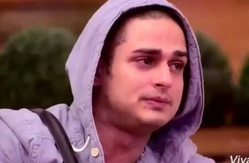 BIGG BOSS 11: Priyank Sharma CRIES BADLY after meeting Divya Agarwal BIGG BOSS 11: Priyank Sharma CRIES BADLY after meeting Divya Agarwal