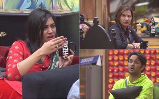 Bigg Boss 11: Arshi Khan CROSSES LIMITS in FIGHT with Shilpa Shinde Bigg Boss 11: Arshi Khan CROSSES LIMITS in FIGHT with Shilpa Shinde