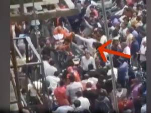 WATCH: BJP workers 'insulted' during road show; caps & scarves dodged