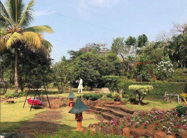 The newly married couple Zaheer Khan and Sagarika Ghatge are relishing every bit of their happiness together. Soon after their wedding the husband-wife visited Sagarika’s native town Kolhapur. The Bollywood beauty shared this image of “Mr. Khan’s” maiden visit to her house. Image: Instagram