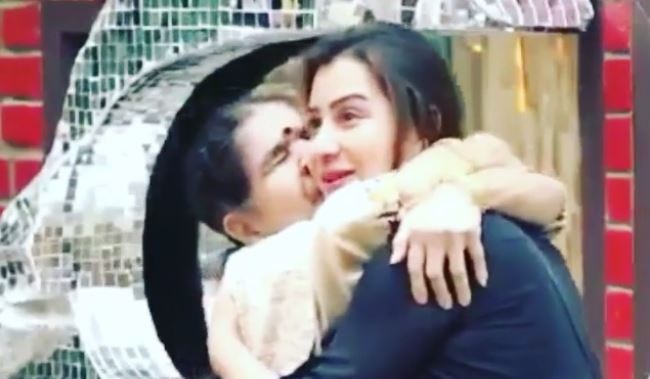 BIGG BOSS 11: HUGE REVELATION! This is WHY Shilpa Shinde BROKE her marriage with Romit Raj BIGG BOSS 11: HUGE REVELATIOAN! This is WHY Shilpa Shinde BROKE her marriage with Romit Raj