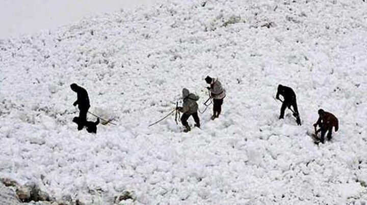Avalanche hits LoC post, 3 soldiers missing Avalanche hits LoC post, 3 soldiers missing
