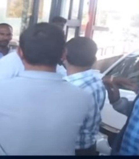 MLA ‘abuses’ toll plaza staff; video goes viral WATCH: MLA 'abuses' toll plaza staff; video goes viral