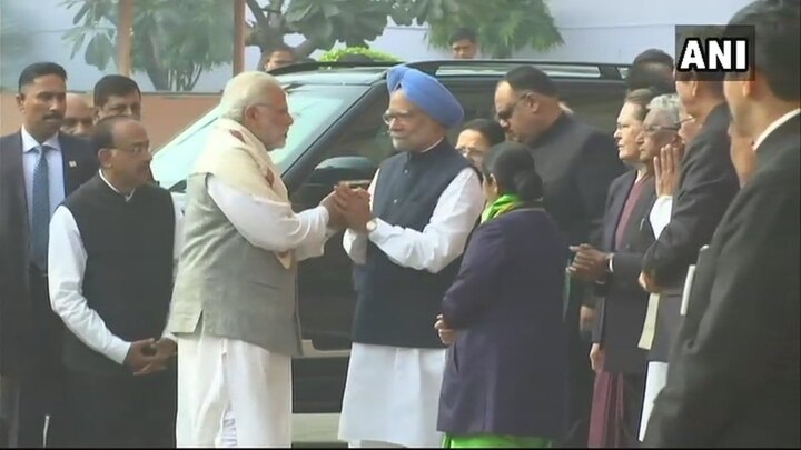 PM Modi, Manmohan Singh shake hands at Parliament, Rahul interacts with Sushma, RS Prasad PM Modi, Manmohan Singh shake hands at Parliament, Rahul interacts with Sushma, RS Prasad