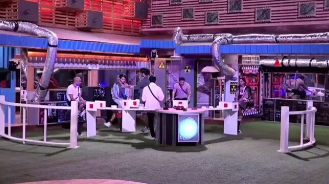 BIGG BOSS 11: This TEAM WINS the LUXURY BUDGET task BIGG BOSS 11: This TEAM WINS the LUXURY BUDGET task