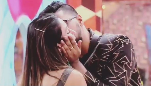 BIGG BOSS 11: Rocky Jaiswal’s PROPOSAL to Hina Khan was PUBLICITY STUNT? BIGG BOSS 11: Rocky Jaiswal’s PROPOSAL to Hina Khan was PUBLICITY STUNT?