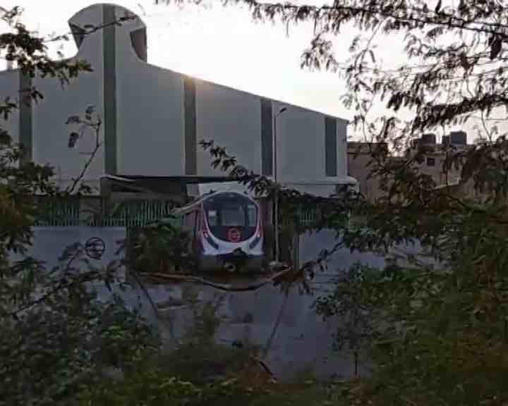 Delhi: Driverless metro train runs backwards, crashes through wall during trail run
