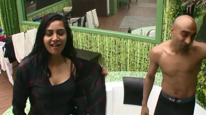 Bigg Boss 11 contestants Arshi Khan and Akash Dadlani/Image- Voot