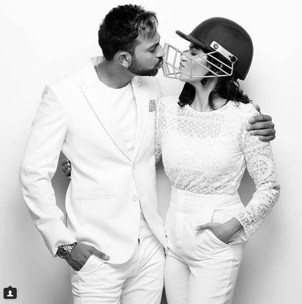 The cricket themed pre-wedding shoot of Krunal and Pankhuri will blow your mind.