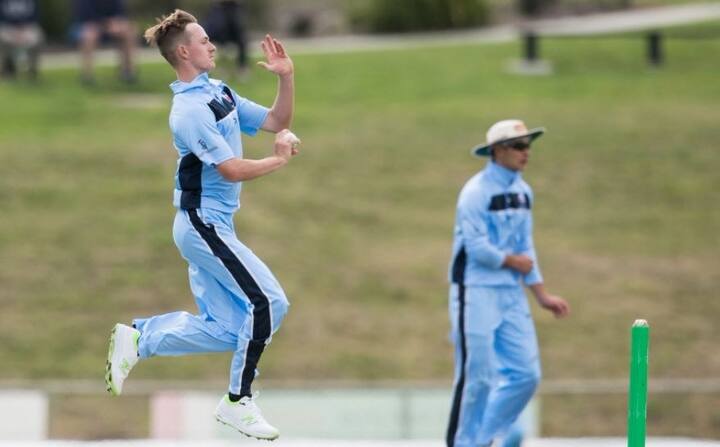 Austin plays a role of right-arm batsman and bowls a right-arm medium pace, just like his father.