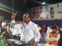 Union minister Anant Geete hurt in Raigad road accident