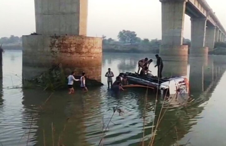 Rajasthan: 12 people dead, 24 injured after bus carrying passengers fell of bridge into river, in Sawai Madhopur’s Dubi Rajasthan: 33 people dead, 24 injured after bus falls off bridge into river