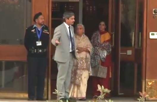 Watch video: Pakistani journalists heckle & harass Kulbhushan Jadhav’s mother & wife Watch video: Pakistani journalists heckle & harass Kulbhushan Jadhav's mother & wife