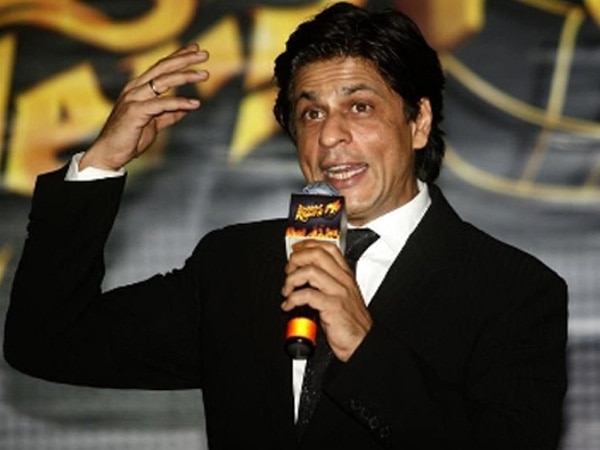 I still love winning awards, says SRK I still love winning awards, says SRK