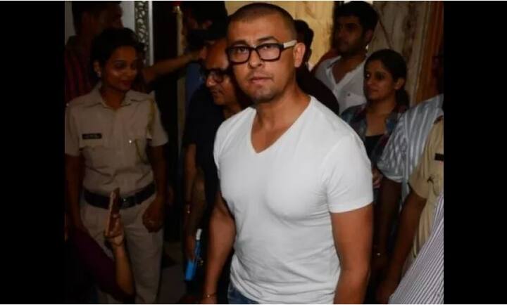 Sonu Nigam on Azaan: Bollywood singer Sonu Nigam’s lovely morning sleep got foiled one early morning because of loudspeakers which were playing Azaan. The singer cribbed about it on social media and got trolled. He tried to explain that his statement was not against any particular religion but against the use of loudspeakers for any religious purpose, but he was already at the receiving end of hard-hitting criticism. He also got his head shaved when a cleric announced that he would give prize money to anybody who gets Sonu’s head shaved/ Image: Instagram