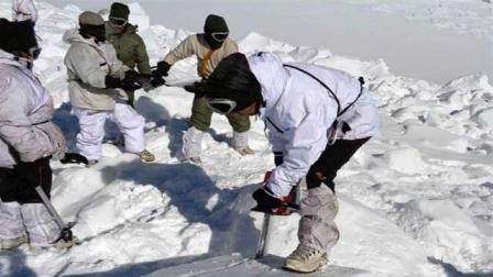J&K: Passenger vehicle hit by avalanche, 9 people go missing J&K: Passenger vehicle hit by avalanche, 9 people go missing