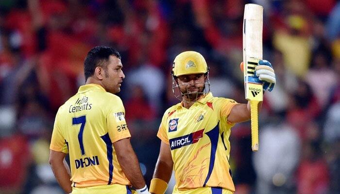 चेन्नई की टीम ने अपने फैंस को बिल्कुल भी निराश नहीं करते हुए पूर्व कप्तान एमएस धोनी के साथ-साथ, सुरेश रैना और रविन्द्र जडेजा को भी रिटेन कर लिया. 