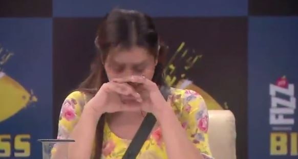 BIGG BOSS 11: SAD! Shilpa Shinde CRIES BADLY in front of media BIGG BOSS 11: SAD! Shilpa Shinde CRIES BADLY in front of media