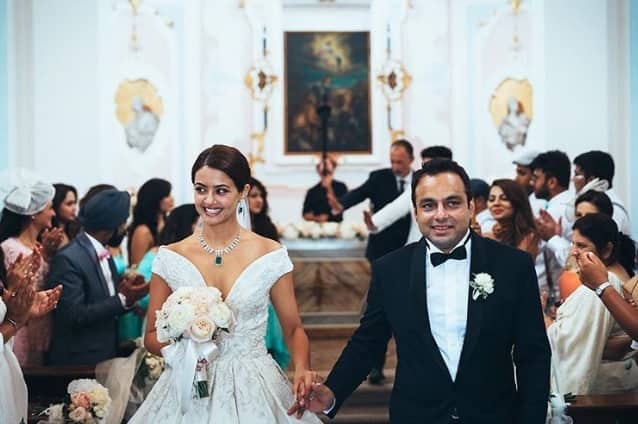 Surveen stunned everyone recently by revealing that she had tied the knot with her longtime partner Akshay Thakker in July 2015 in Italy. The 33-year-old actress was last seen in a short film titled Chhuri. PIC/surveenchawla Instagram