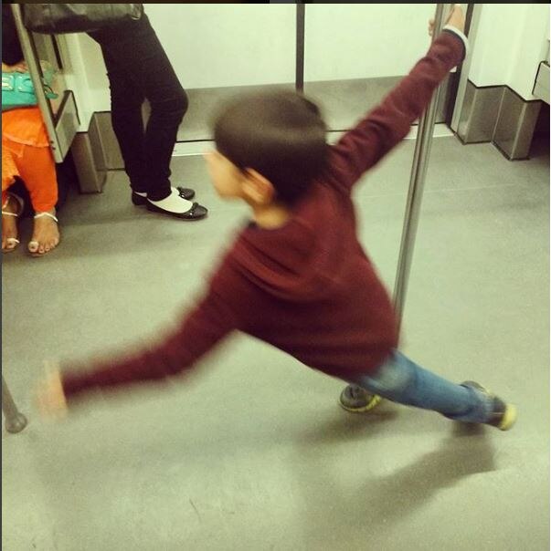 HILARIOUS: Meet the pole dancers of Delhi metro! HILARIOUS: Meet the pole dancers of Delhi metro!