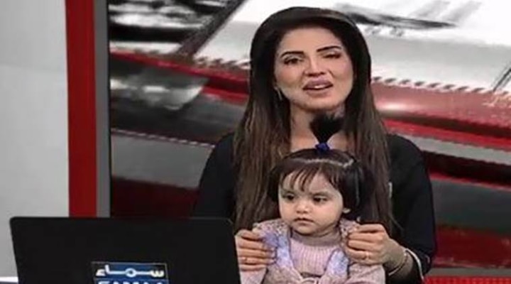 Pakistan news anchor brings her daughter into studio to protest rape of a minor Pakistan news anchor brings daughter on live TV to protest rape and murder of a minor girl