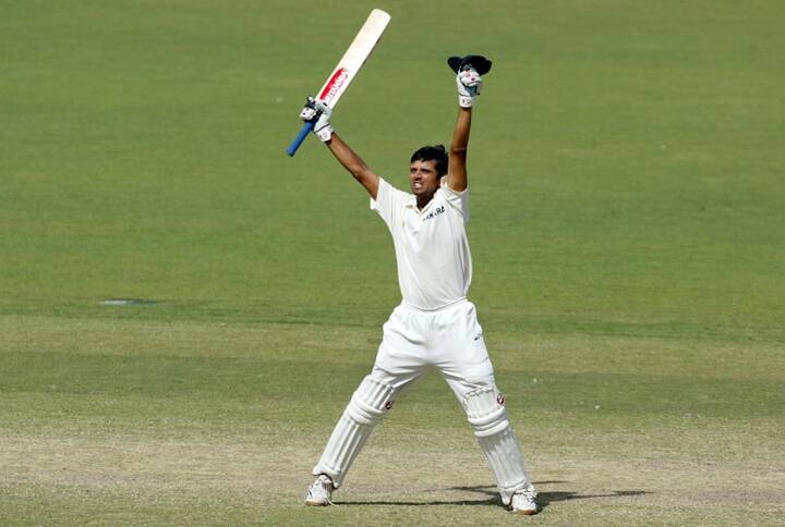 द्रविड़ को टेस्ट क्रिकेट का दीवार क्यों कहा जाता है इसके पीछे सबसे बड़ी वजह ये है कि उन्होंने चौथी पारी में सबसे अधिक रन बनाए(1,575 रन 57 पारी में). टेस्ट क्रिकेट में चौथी पारी में कोई भी बल्लेबाज द्रविड़ से आगे नहीं निकल पाया है.
