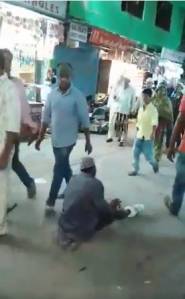VIDEO: Beggar claims he couldn’t walk, exposed when ran like wind when money is stolen