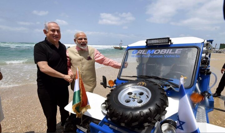 Israeli PM Netanyahu gifts desalination jeep to PM Modi Israeli PM Netanyahu gifts desalination jeep to PM Modi
