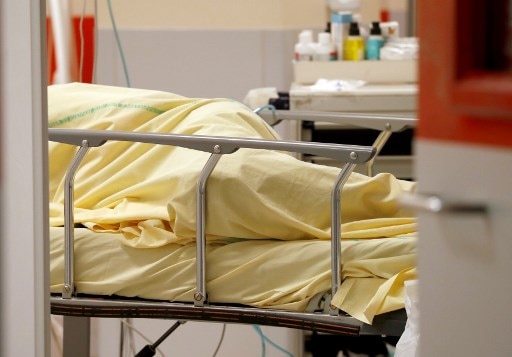 Man dies after falling from hospital bed Man dies after falling from hospital bed
