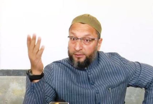 ‘Modi has surrendered before protesters. He has 56 inch chest only for Muslims,’ says Asaduddin Owaisi Padmaavat: 'Modi has surrendered before protesters. He has 56 inch chest only for Muslims,' says Asaduddin Owaisi