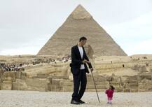 In Pictures: World\'s Smallest Woman Meets World\'s Tallest Man For Incredible Photoshoot In Egypt