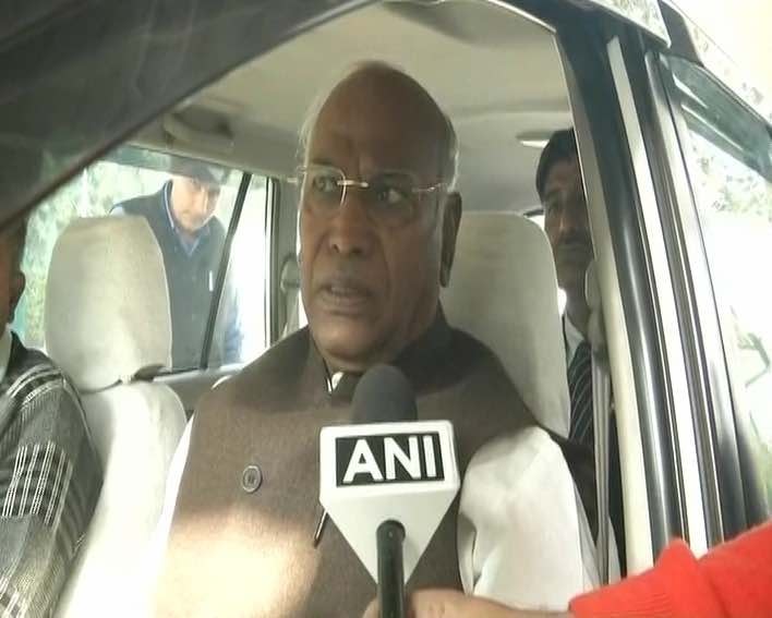 Budget Session: Kharge’s serious allegation, says ‘Govt wants early elections’ Budget Session: Kharge's serious allegation, says 'Govt wants early elections'