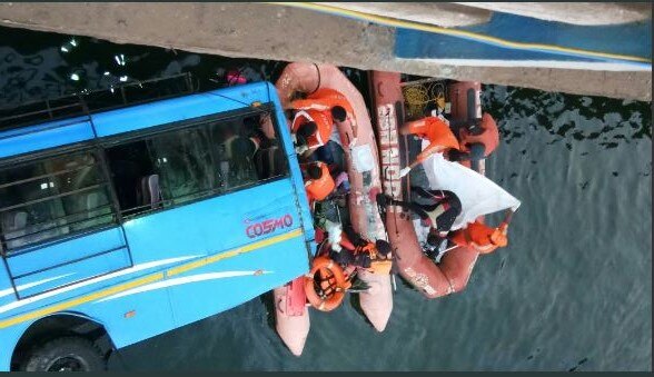 Bengal: 24 dead, several missing in bus accident West Bengal: 36 dead, several missing as bus plunges into canal