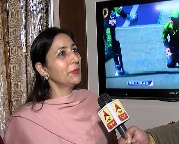 वहीं शुबमन की माता जी ने भी इस जीत पर अपनी खुशी ज़ाहिर की. उन्होंने कहा कि जब शुबमन ने शतक जमा दिया था तभी उन्हें ये एहसास हो गया था कि अब भारतीय टीम मुकाबला जीत विश्वकप के फाइनल में पहुंच जाएगी.