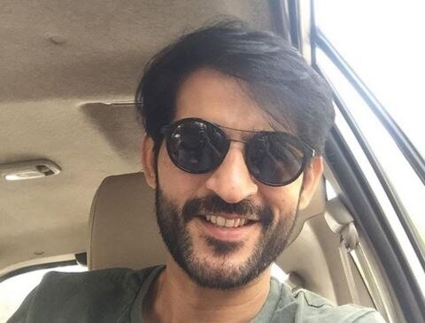 BIGG BOSS 11 celebrity contestant Hiten Tejwani to appear in a web film Bigg Boss 11 CELEBRITY contestant Hiten Tejwani ready with his NEW FILM