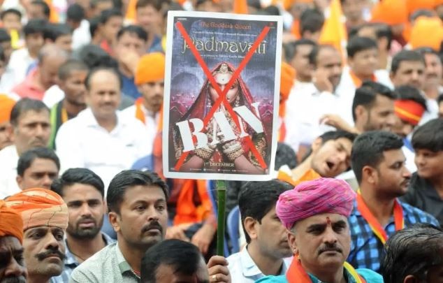 Karni Sena Declares Withdrawal Of Protest Against ‘Padmaavat’, Twitter Says All That Drama For Rajasthan Elections Karni Sena Declares Withdrawal Of Protest Against 'Padmaavat', Twitter Asks All That Drama For Rajasthan Elections?