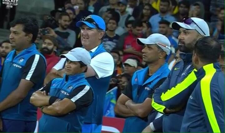 उन्हें हमेशा से पता था कि अंडर 19 टीम होने के कारण नजरें उन पर होगी लेकिन उन्होंने पूरे सहयोगी स्टाफ की तारीफ की. उन्होंने कहा,‘‘कोच होने के नाते मुझे काफी तवज्जो मिलती है लेकिन सहयोगी स्टाफ के प्रयासों की जितनी तारीफ की जाये, कम है. हम सात आठ लोगों ने 14 महीने काफी मेहनत की.’’