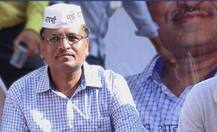 CBI carries out searches at AAP minister Satyendar Jain\'s residence