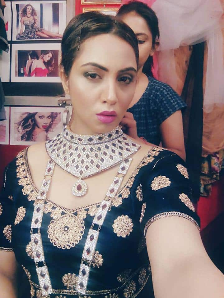 What do you think of the photoshoot? Send us your views. PIC/arshikofficial Instagram