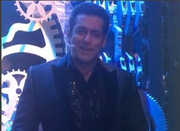GOOD NEWS ! Salman Khan to host DUS KA DUM Season 2 ! GOOD NEWS ! Salman Khan is coming to small screen AGAIN !