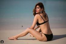  Karishma Sharma oozes OOMPH in a black bikini 