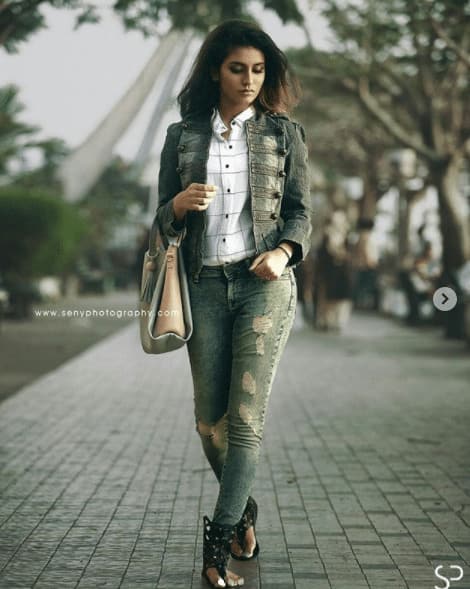 A girl-next-door in every sense, Priya has a rather appealing style sense
