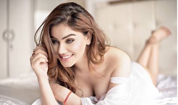 WOAH ! Great Grand Masti actress Kangna Sharma to enter Star Plus show Tu Sooraj main Saanjh Piyaji WOAH ! BOLLYWOOD actress Kangna Sharma all set to ENTER STAR PLUS show !