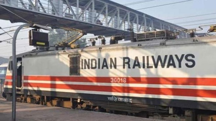 30 per cent of trains ran late in financial year 2017-18 Indian Railways: 30 percent trains ran late in 2017-18