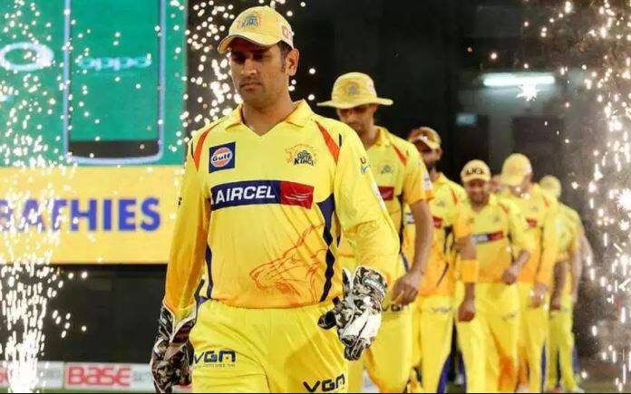 आईपीएल के 11वें सीजन के लिए सेंटनर को धोनी की अगुआई वाले सुपरकिंग्स ने खरीदा है.